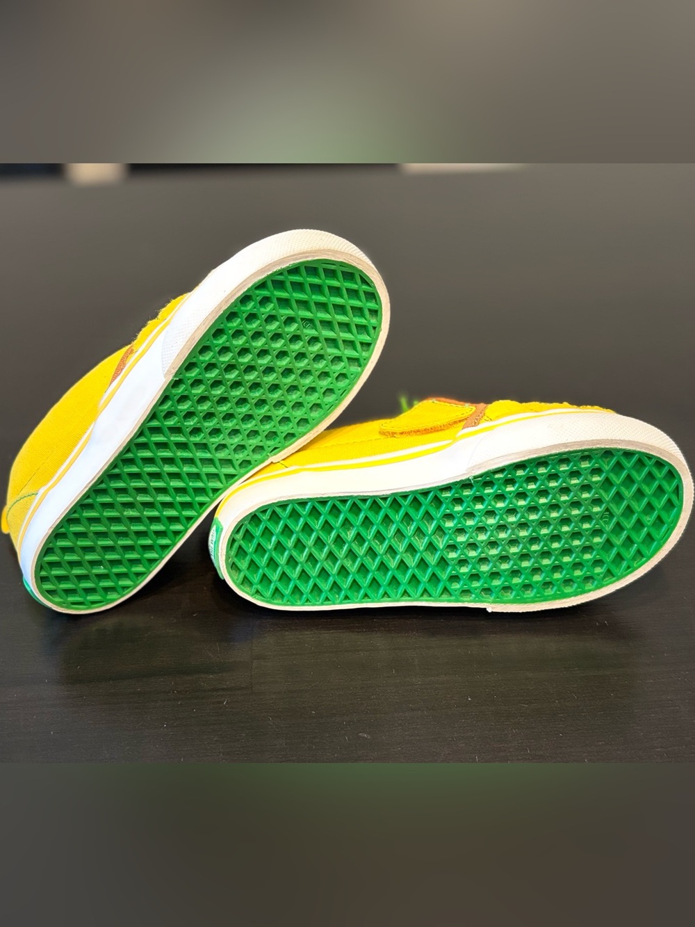 Vans Toddler Size 9 Pineapple Slip-On Sneakers Yellow Quilted Canvas Shoes - Picture 7 of 7